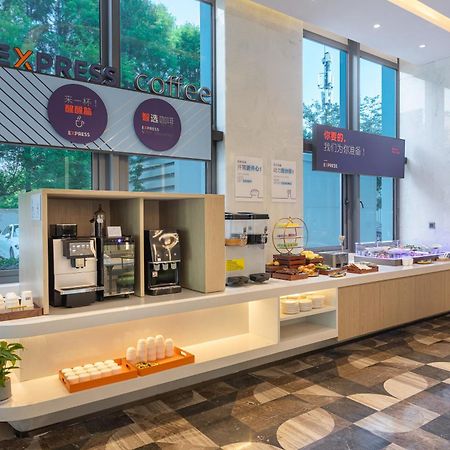 Holiday Inn Express Changfeng Park Shanghaj Zewnętrze zdjęcie