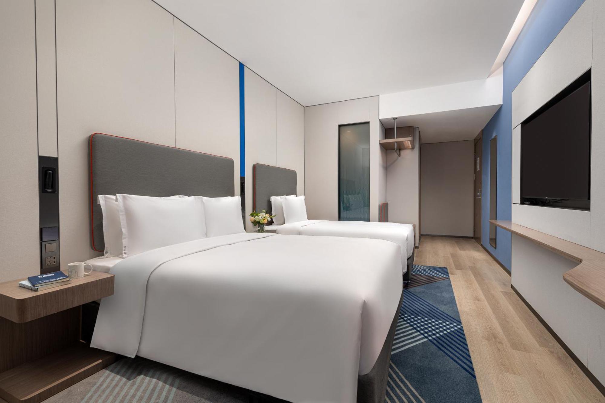 Holiday Inn Express Changfeng Park Shanghaj Zewnętrze zdjęcie